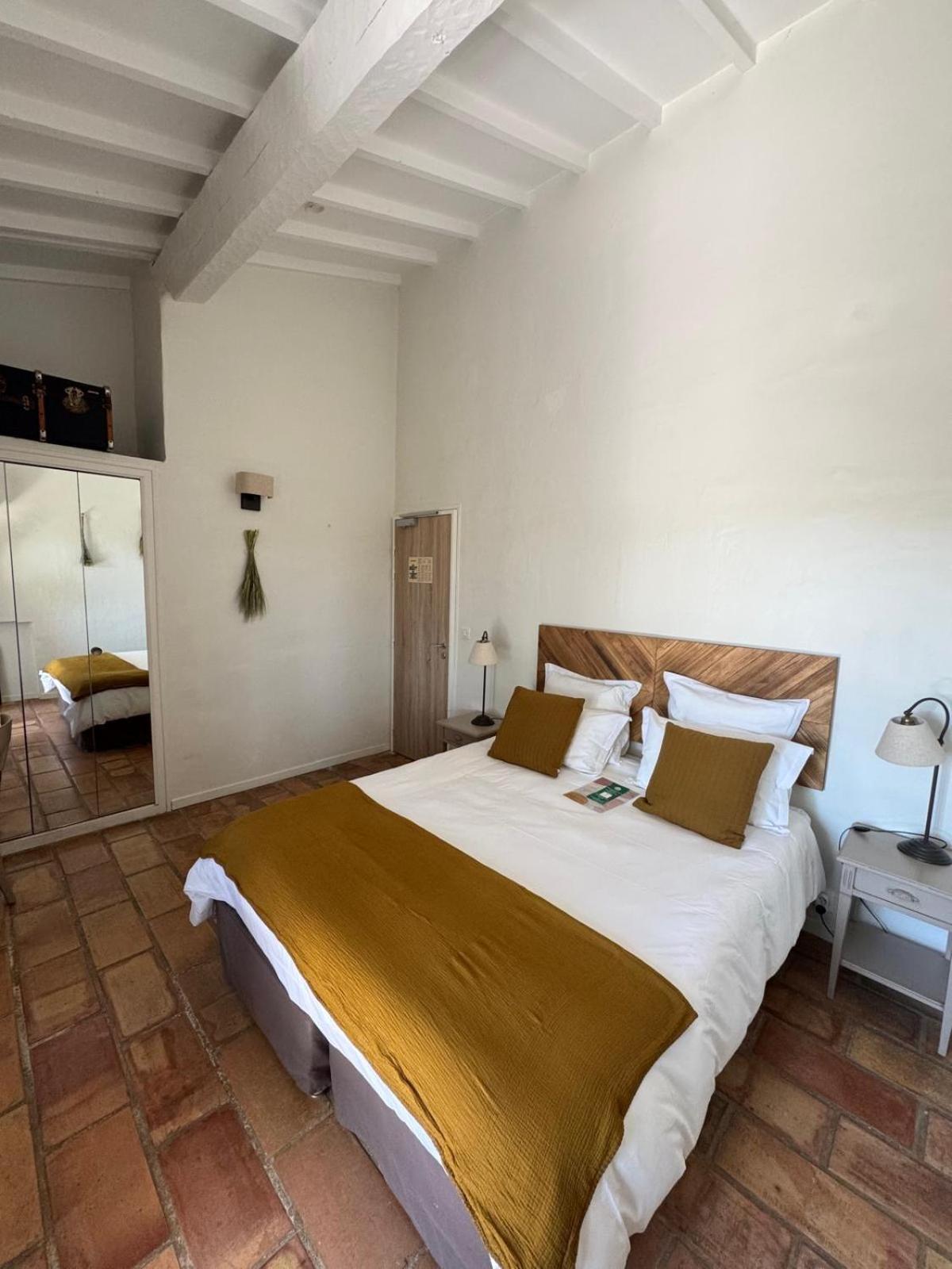 La Cle Des Champs, Boutique Hotel & Spa - Le Mas De Garrigon Roussillon en Isere Εξωτερικό φωτογραφία